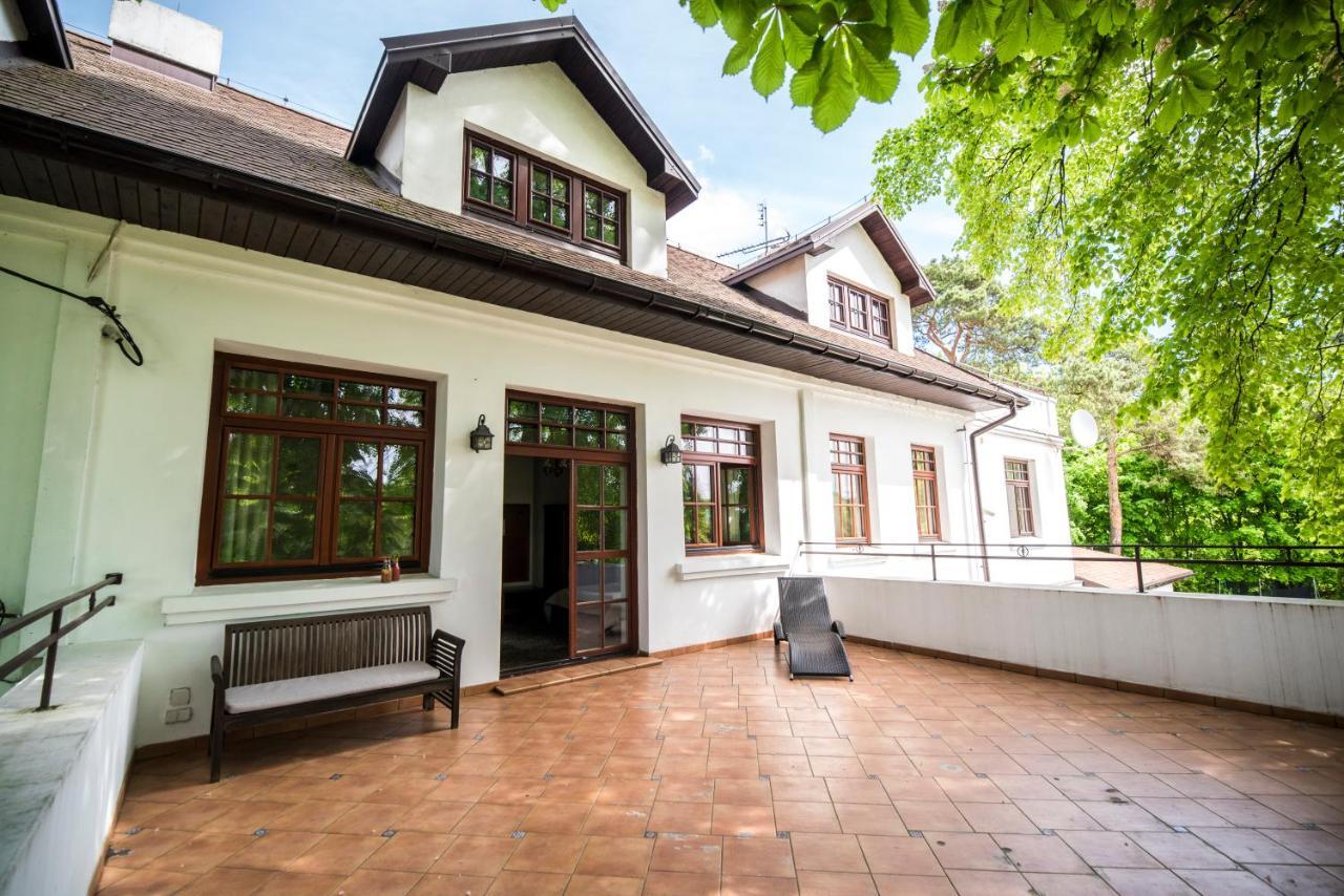 Dworek Bialy Domek Smardzewice Exterior foto