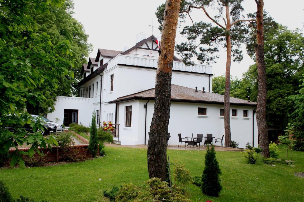 Dworek Bialy Domek Smardzewice Exterior foto